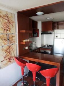 DEPTO 707 EXCELENTE UBICACION Metro Sta Lucia, Barrio Paris Londres CENTRO SANTIAGO