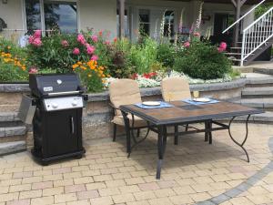 Lakeview Gardens B&B