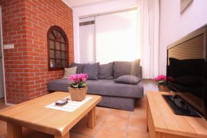 Apartments with a parking space Okrug Gornji, Ciovo - 9444