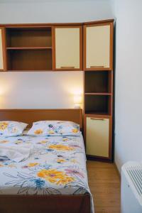 Apartments by the sea Lumbarda, Korcula - 9325