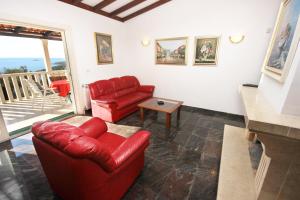 Seaside house with a swimming pool Cove Ljubljeva, Trogir - 9431