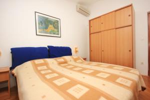 Seaside house with a swimming pool Cove Ljubljeva, Trogir - 9431