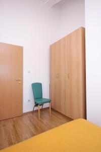 Apartments by the sea Slatine, Ciovo - 9433