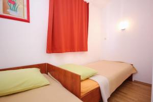 Apartments by the sea Slatine, Ciovo - 9433