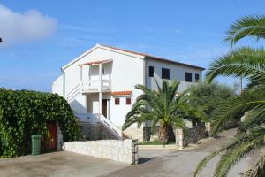 Apartment Novalja 9335c