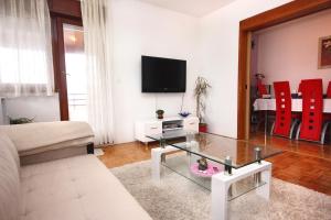 Apartments by the sea Mastrinka, Ciovo - 9447