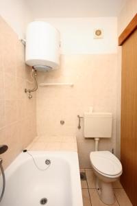 Apartments by the sea Mastrinka, Ciovo - 9447