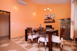Apartments by the sea Karbuni, Korcula - 9308