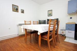 Apartments with a parking space Novalja, Pag - 9327