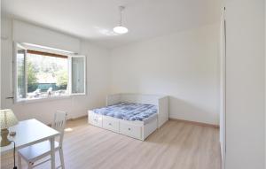 2 Bedroom Stunning Apartment In Rapallo