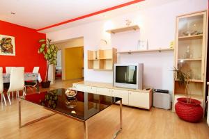 Apartments with parking space Trogir - 9455