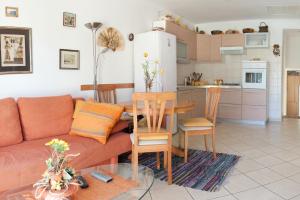 Apartments by the sea Mavarstica, Ciovo - 9432