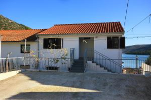 Apartments by the sea Marina, Trogir - 9438