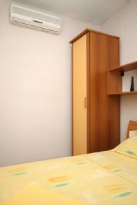 Apartments by the sea Stara Novalja, Pag - 9416