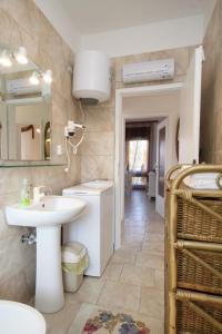 Apartments by the sea Slatine, Ciovo - 9454