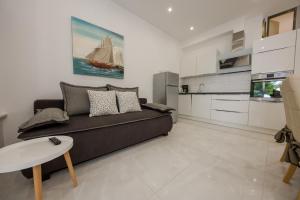Apartments by the sea Rastici, Ciovo - 9470