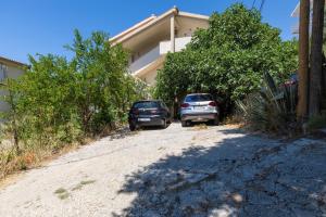 Apartments with a parking space Sumpetar, Omis - 9436