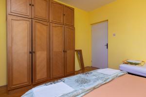 Apartments with parking space Sumpetar, Omis - 9436