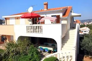 Apartments by the sea Sevid, Trogir - 9468 - 普利莫顿