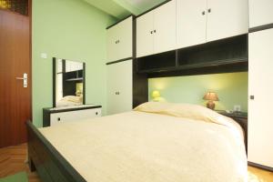 Apartments by the sea Racisce, Korcula - 9337