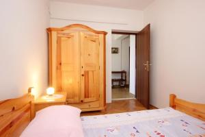 Apartments by the sea Pag - 9355