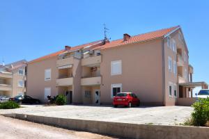 Apartments with a parking space Vodice - 10022