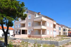 Apartments with a parking space Vodice - 10022 