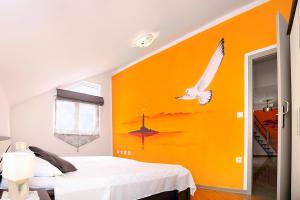 Apartments with parking space Vodice - 10022