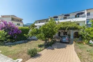 Apartments by the sea Drvenik Donja vala, Makarska - 9654 - Donja Vala