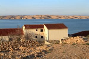 Apartments by the sea Kustici, Pag - 9381 