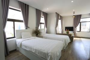 POOL Seaview - 4A - -Blue Sea- Balcony- Bathtub