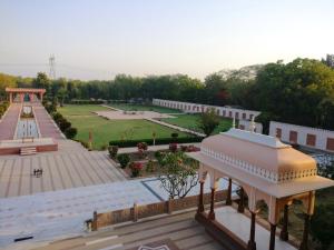 Umaid Palace - A Lakeside Resort - 25 minutes from Mehandipur Balaji - 20 minutes from Chand Baori Stepwell Abhaneri & 40 minutes from Bhangarh Fort