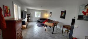 Villas Villa familiale tout confort, jacuzzi, piscine ,baby foot, ping pong, aire de jeux et animaux,lapins, poules : photos des chambres