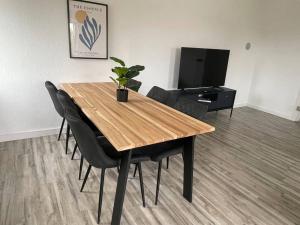 Modern 4 Zi Rooms Netflix, Wifi, Parken CasaLuna85