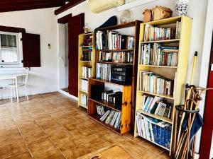 Maisons de vacances Maison Basque T4 a Espelette : 5 adultes + 2 enfants, Internet, Jardin, Animal OK - FR-1-495-2 : photos des chambres
