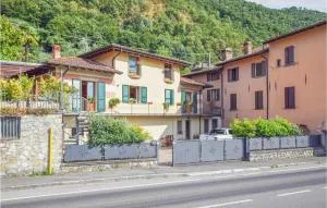 4 Bedroom Amazing Home In Pilzone-Iseo - Pilzone