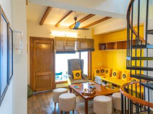 The Hosteller Mussoorie, Mall Road