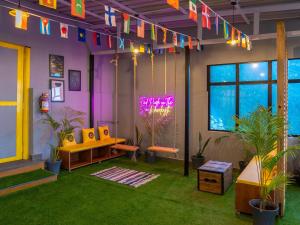 The Hosteller Mussoorie, Mall Road