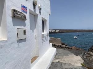SeaSide Piscina Natural Las Salinas