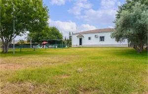 Lovely Home In Arahal Sevilla - 乌特雷拉