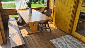 Domek letniskowy z jacuzzi nad rzeką Bzurą