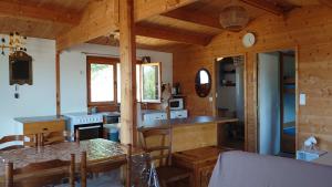 Chalets Les Chatcureuils : photos des chambres