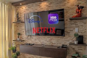 Dpto entero, 2do piso, ascensor y cochera