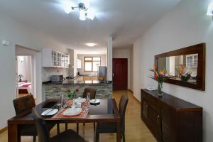 Fenesi Gardens Apartments