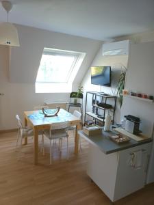 Appartements Cosy Colette,climatise avec stationnement gratuit. : photos des chambres