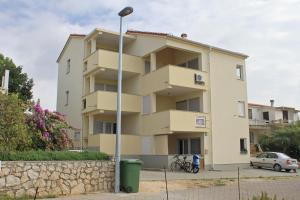 Apartments with parking space Novalja, Pag - 9417 
