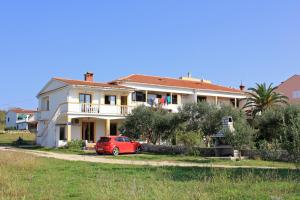 Apartments with a parking space Povljana, Pag - 9405