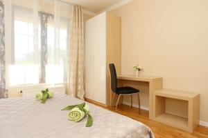 Apartments with a parking space Zrnovnica, Split - 9493