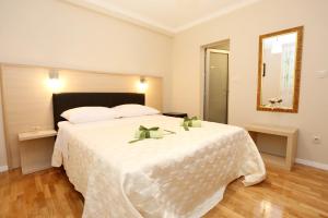 Apartments with a parking space Zrnovnica, Split - 9493