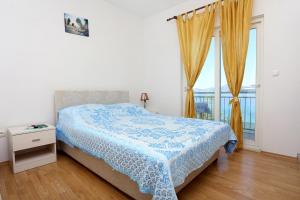One-Bedroom Apartment with Terrace and Sea View room in Apartment Zuronja 10137b